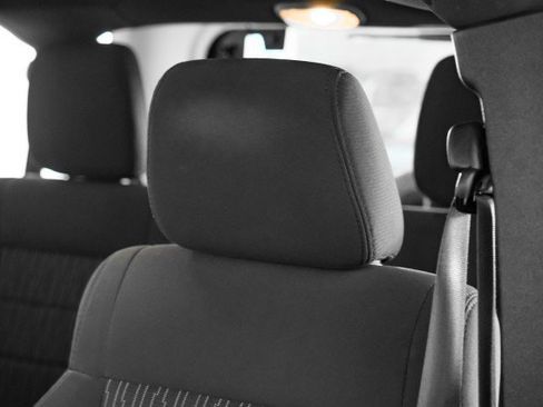 Used 2012 Jeep Wrangler Unlimited Sport image 27