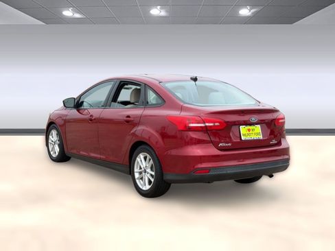 Used 2016 Ford Focus SE FWD image 3