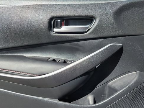 Certified 2025 Toyota Corolla SE image 17