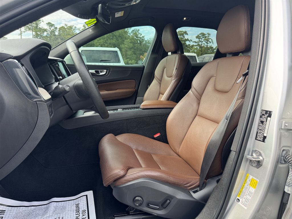 Used 2018 Volvo XC60 T6 Inscription w/ Convenience Package AWD/4WD image 18