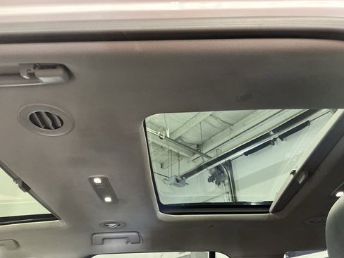 Used 2023 GMC Acadia AT4 w/ Technology Package image 7