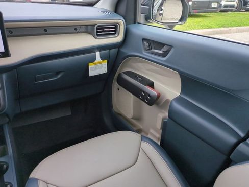 New 2025 Ford Maverick Lariat w/ 4K Tow Package image 17