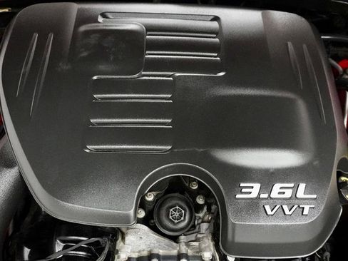 Used 2015 Dodge Challenger SXT Plus w/ Premium Sound Group image 36