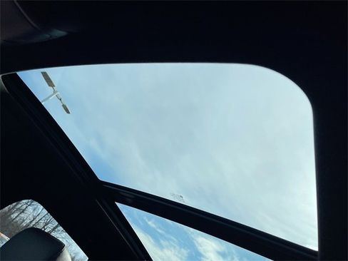 Certified 2024 Chevrolet Blazer RS w/ Enhanced Convenience Package image 18