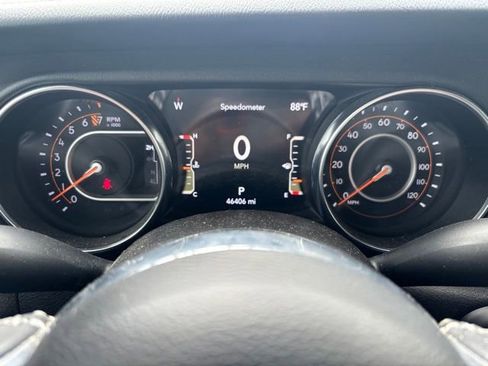 Used 2021 Jeep Gladiator Overland w/ Popular Equipment Package AWD/4WD image 10