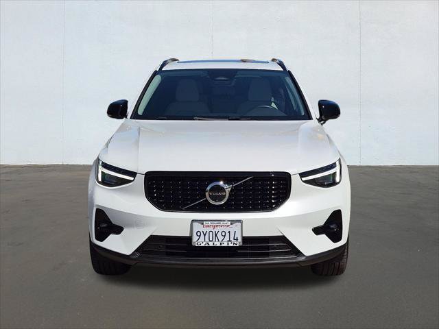 Used 2026 Volvo XC40 B5 Ultra w/ Climate Package AWD/4WD image 2