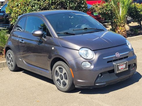Used 2018 FIAT 500 e FWD image 1