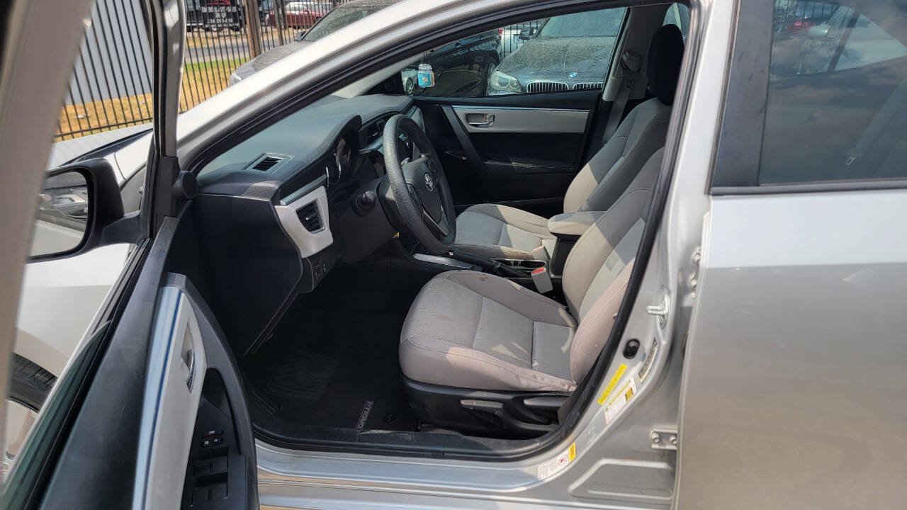 Used 2016 Toyota Corolla LE FWD image 16