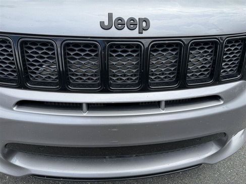 Used 2018 Jeep Grand Cherokee SRT w/ Trailer Tow Group IV AWD/4WD image 5