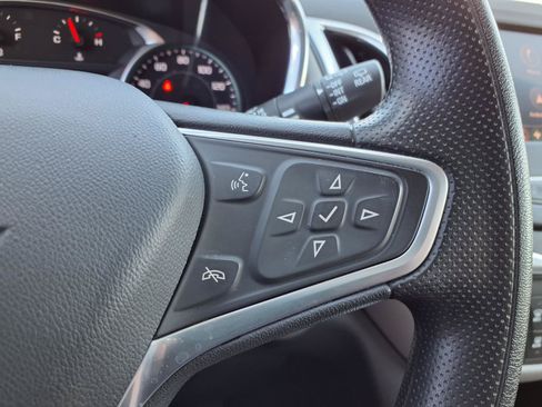 Used 2023 Chevrolet Equinox LS w/ LS Convenience Package FWD image 12
