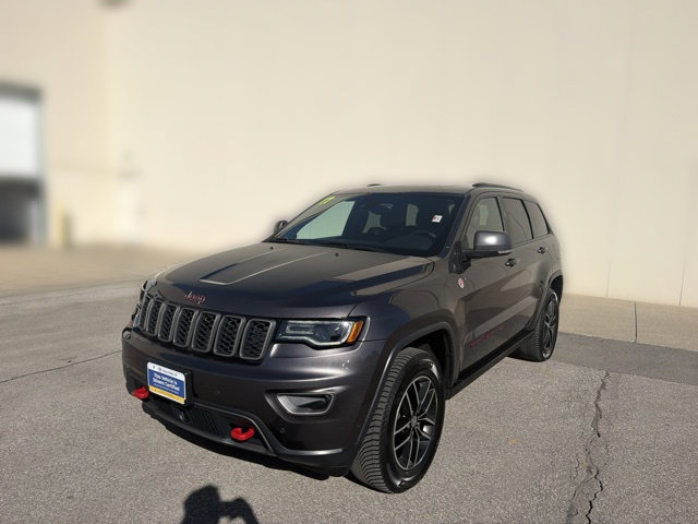 Used 2017 Jeep Grand Cherokee Trailhawk w/ Trailhawk Luxury Group AWD/4WD image 13