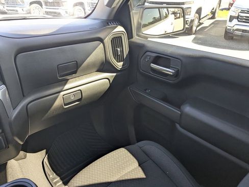 Used 2022 Chevrolet Silverado 1500 Custom image 16