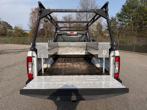 Used 2018 Ford F250 XL w/ Power Equipment Group image 36