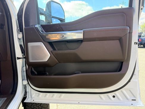 Used 2025 Ford F250 King Ranch w/ FX4 Off-Road Package image 41