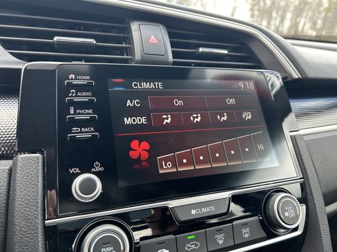 Used 2020 Honda Civic Sport image 21