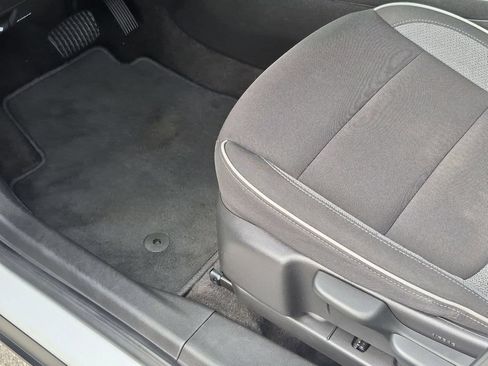Used 2023 Chevrolet TrailBlazer LS FWD image 28