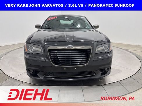 Used 2013 Chrysler 300 C image 2