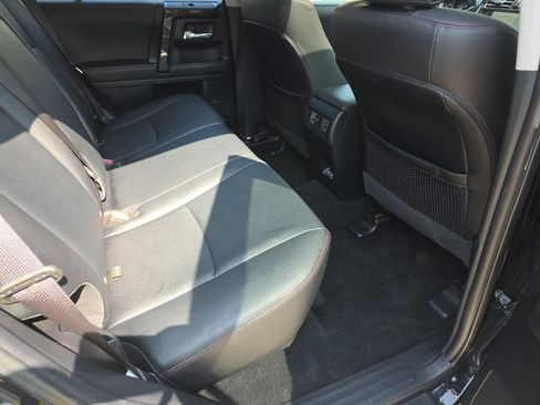 Certified 2024 Toyota 4Runner TRD Off-Road Premium w/ Moonroof Package AWD/4WD image 17