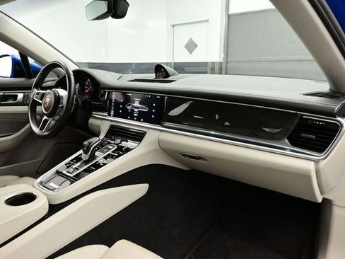 Certified 2017 Porsche Panamera 4 AWD/4WD image 18