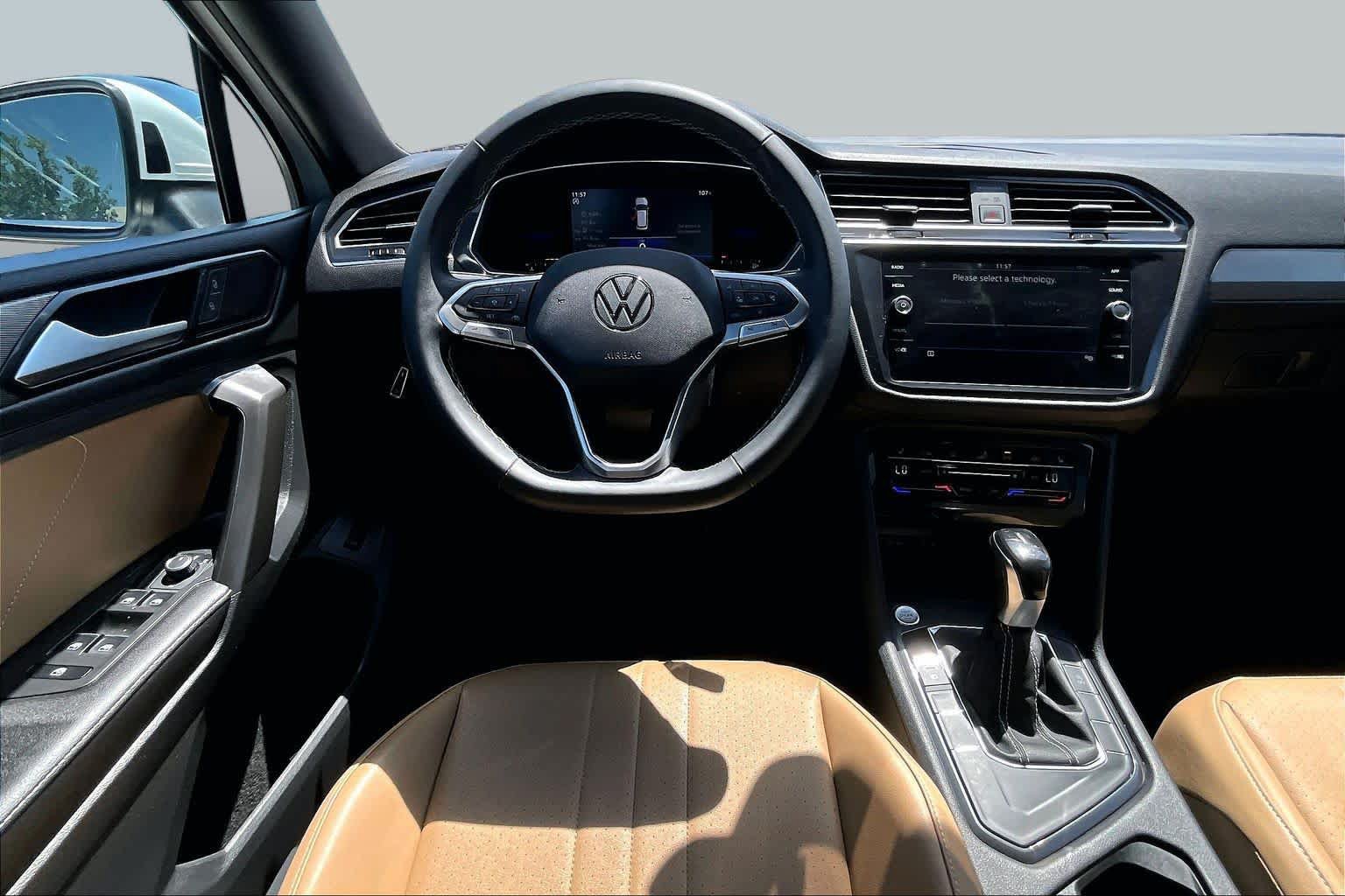 Used 2022 Volkswagen Tiguan SE FWD image 9