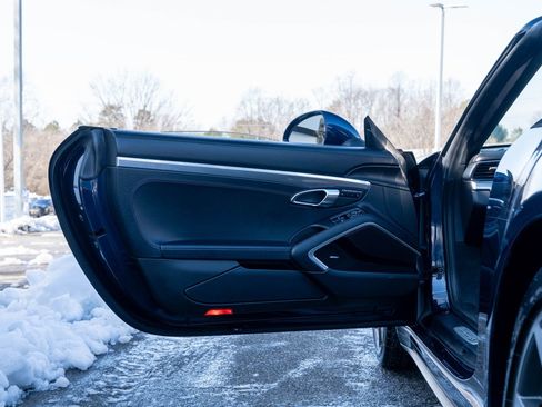 Certified 2015 Porsche 911 Targa 4S image 21