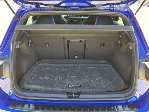 Used 2024 Volkswagen Golf R image 12