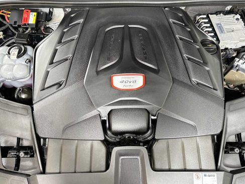 Certified 2021 Porsche Cayenne Turbo AWD/4WD image 31
