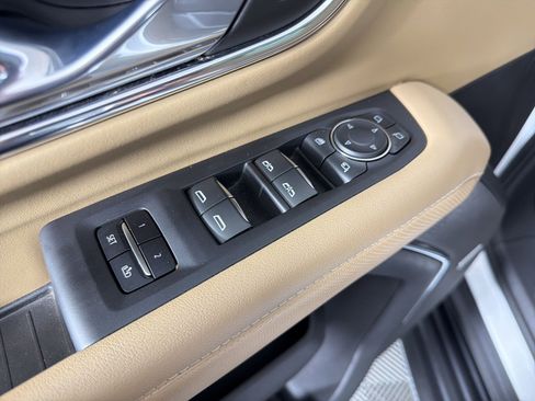 Used 2023 Chevrolet Tahoe Premier image 20