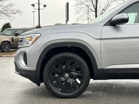 New 2026 Volkswagen Atlas SE FWD image 9