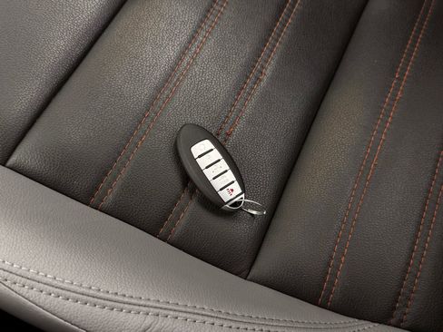 Used 2021 Nissan Kicks SR w/ SR Premium Package FWD image 46