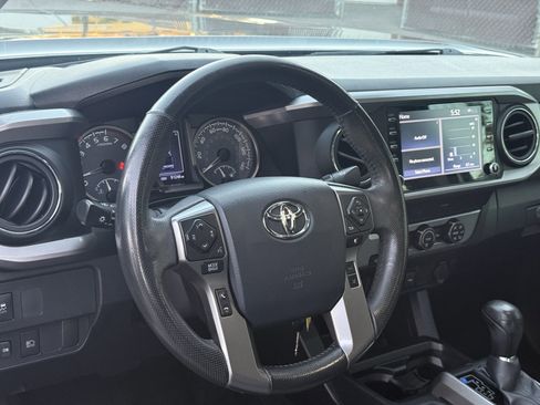 Used 2020 Toyota Tacoma SR5 image 21
