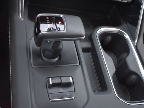 Used 2025 GMC Sierra 1500 Denali Ultimate AWD/4WD image 9