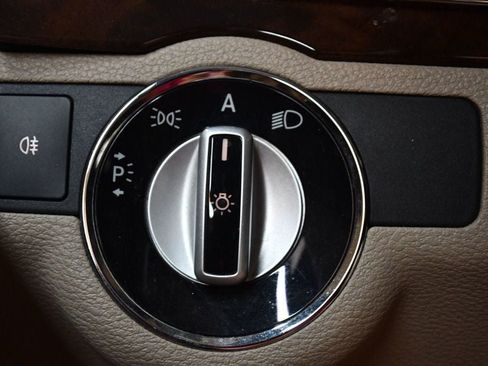 Used 2011 Mercedes-Benz E 550 Cabriolet image 45