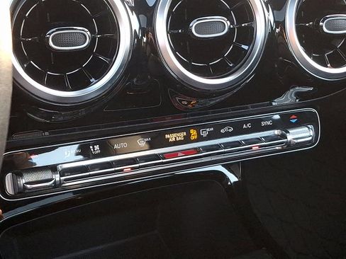 Used 2019 Mercedes-Benz A 220 4MATIC image 16