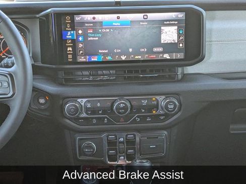 Used 2024 Jeep Wrangler Willys image 19