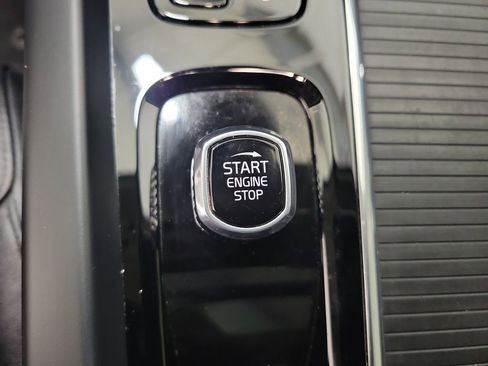 Certified 2024 Volvo S60 B5 Core image 31