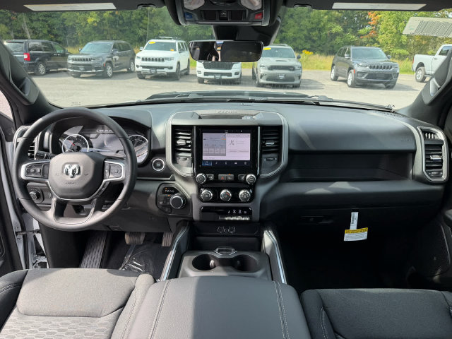 New 2027 RAM 1500 Express AWD/4WD image 10