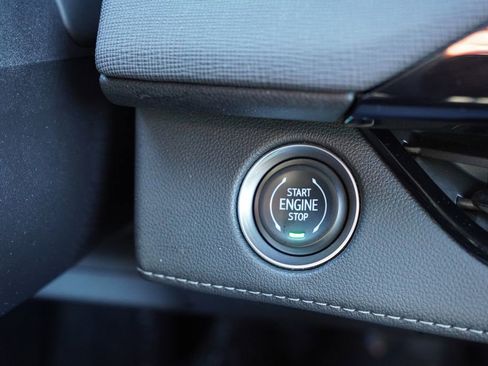 Certified 2025 Buick Enclave Preferred image 32