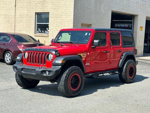 Used 2018 Jeep Wrangler Unlimited Sport S AWD/4WD image 2
