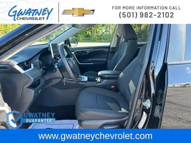 Used 2024 Toyota RAV4 LE AWD/4WD image 21