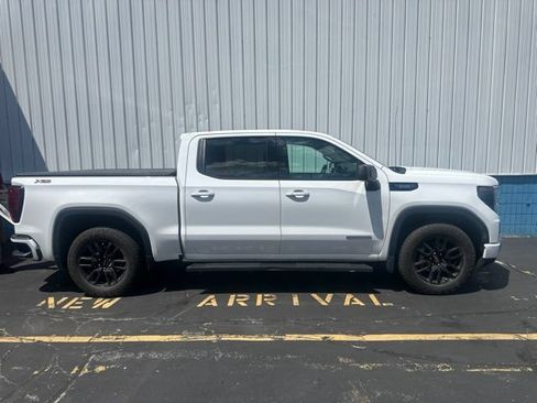 Used 2024 GMC Sierra 1500 Elevation AWD/4WD image 2