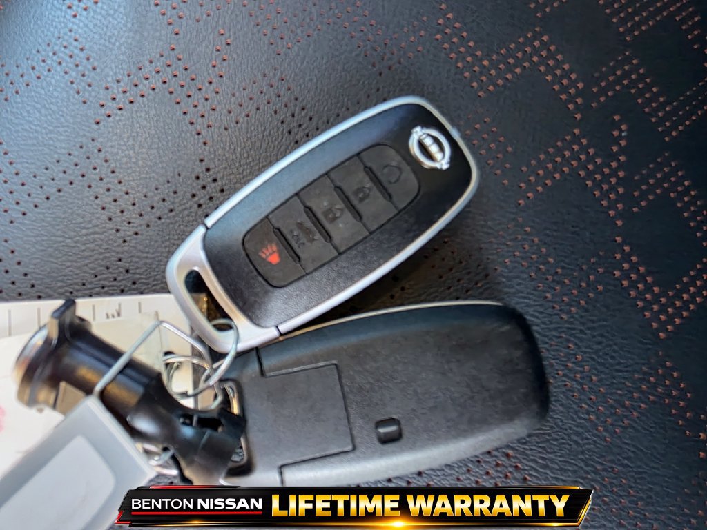 Used 2026 Nissan Sentra SR w/ SR Premium Package FWD image 14