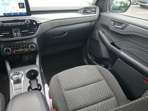 Certified 2023 Ford Escape Active AWD/4WD image 19