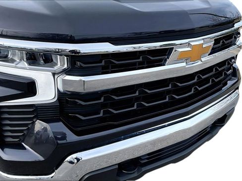 Used 2024 Chevrolet Silverado 1500 LT image 24