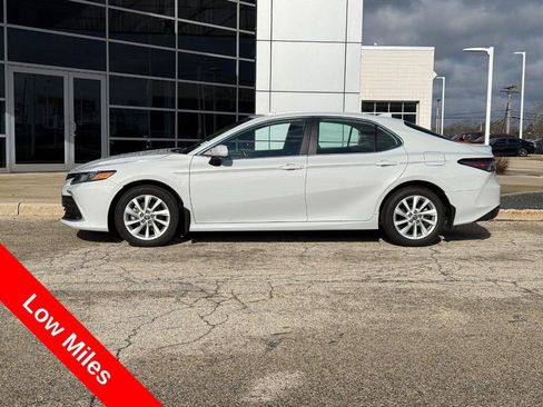 Used 2024 Toyota Camry LE FWD image 6