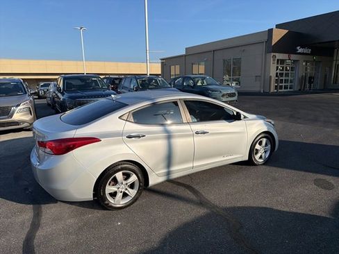 Used 2013 Hyundai Elantra GLS w/ Preferred Pkg image 11
