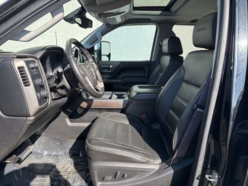 Used 2017 GMC Sierra 2500 Denali image 11
