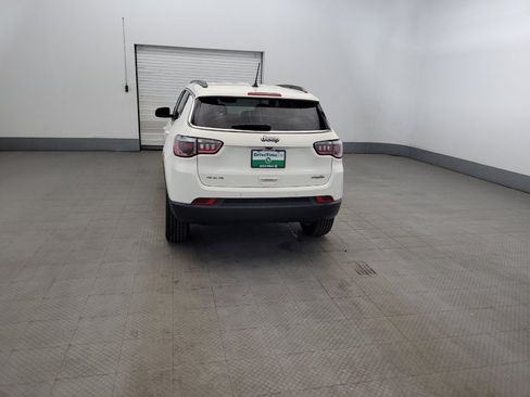 Used 2019 Jeep Compass Latitude w/ Popular Equipment Group AWD/4WD image 6
