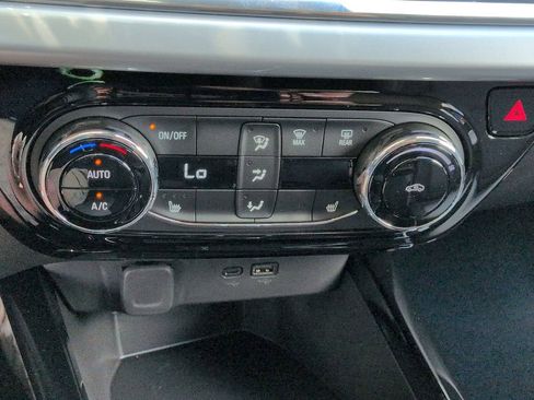 Used 2026 Chevrolet Trax LT w/ Driver Confidence Package FWD image 18