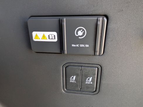 Certified 2025 Kia EV9 GT-Line image 16